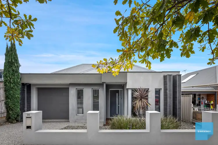 96 Oakview Parade, Caroline Springs VIC 3023