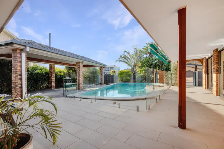 30 Intrepid Drive, Mermaid Waters QLD 4218