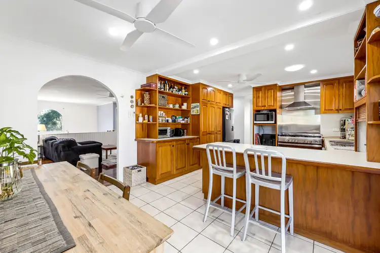 6 Gans Court, Eimeo QLD 4740