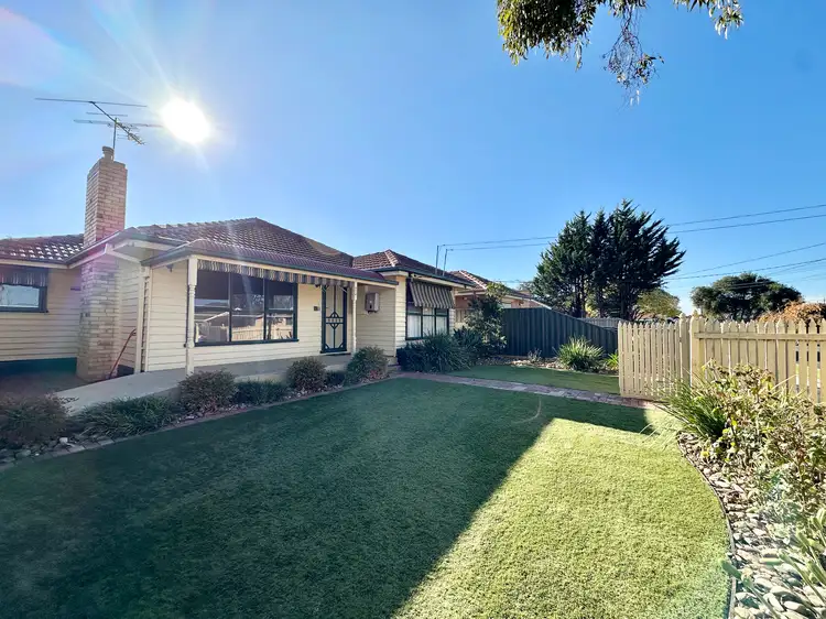 6 First Avenue, Hoppers Crossing VIC 3029