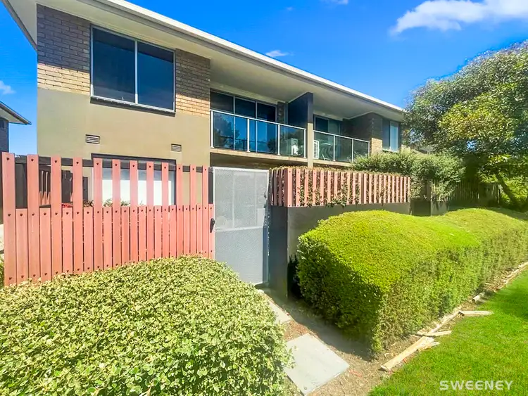 2/66 Simmons Drive, Seaholme VIC 3018