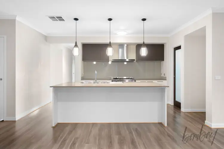 Fifth view of Homely house listing, 14 Aqua Rise, Craigieburn VIC 3064