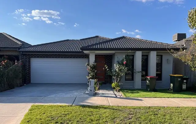 12 Bastings Avenue, Mickleham VIC 3064