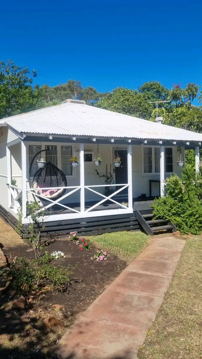 8 William Street, Armadale WA 6112