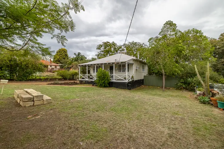 8 William Street, Armadale WA 6112