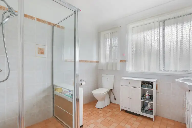Fifth view of Homely house listing, 2 Penrose Drive, Avondale NSW 2530