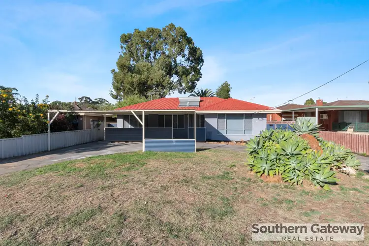 14 Casserley Way, Orelia WA 6167