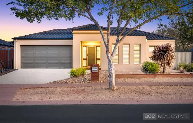 27 Fairbridge Road, Point Cook VIC 3030