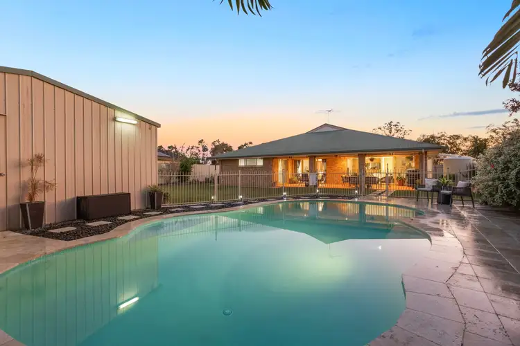 4 Alexandra Close, Flinders View QLD 4305