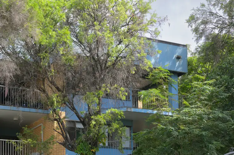 8 Yarroon Street