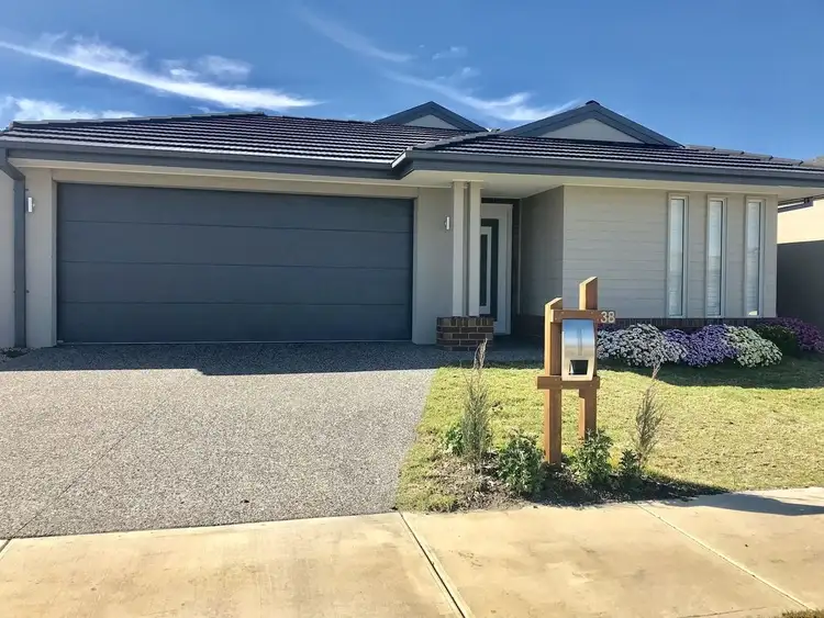 38 Lavinia Street, Greenvale VIC 3059