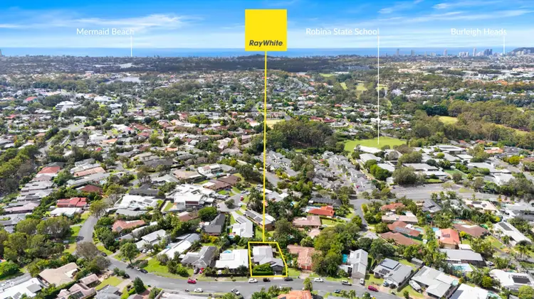 23 Huntingdale Crescent, Robina QLD 4226