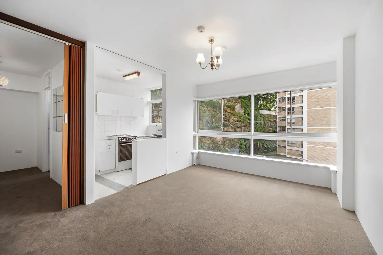 Main view of Homely studio listing, 19/51-59 Roslyn Gardens, Elizabeth Bay NSW 2011