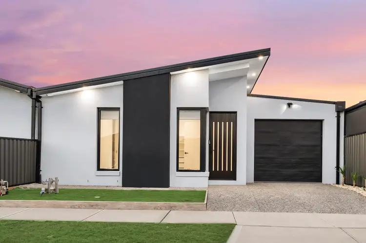 78 Darwinia Drive, Mickleham VIC 3064