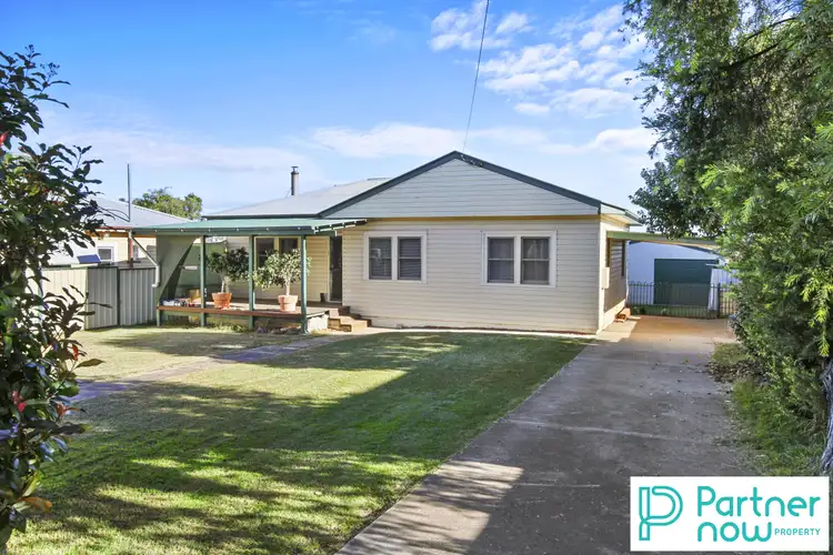 24 Riverview Street