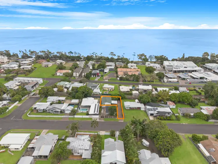 2/18 Scarborough Street, Scarness QLD 4655