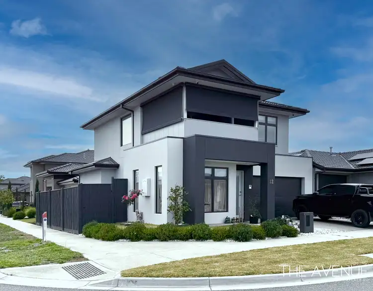 12 Haku Way, Clyde North VIC 3978