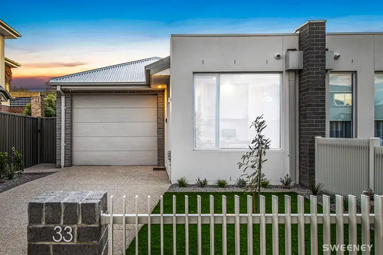 33 MacDonald Avenue, Altona North VIC 3025
