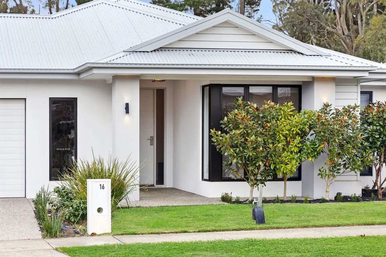 Main view of Homely house listing, 16 Beaumont Place, Woodend VIC 3442