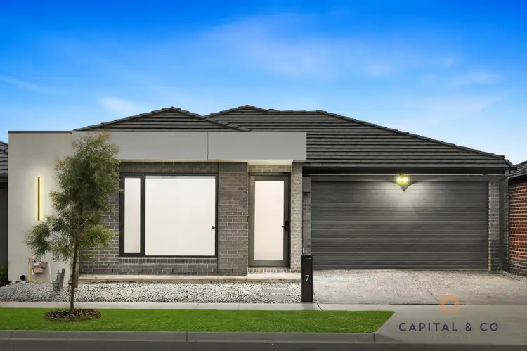 7 Huntingtower Avenue, Mickleham VIC 3064