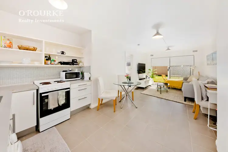 Fifth view of Homely apartment listing, 2/137 Hasting Street, Scarborough WA 6019