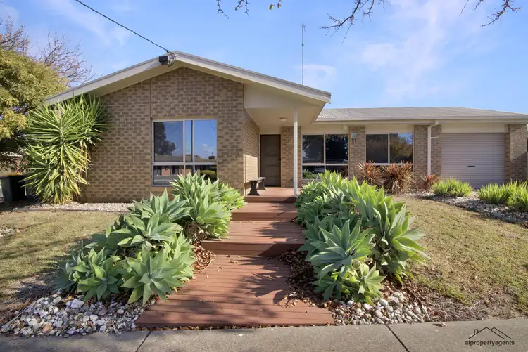 Main view of Homely house listing, 1/4 Mintern Crescent, Horsham VIC 3400