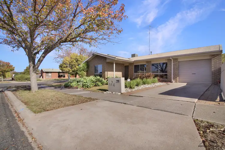 Second view of Homely house listing, 1/4 Mintern Crescent, Horsham VIC 3400