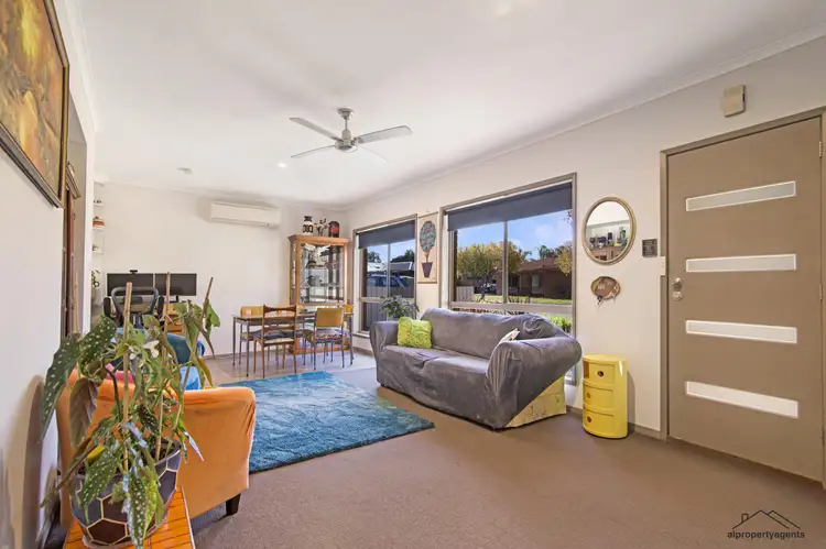 Fourth view of Homely house listing, 1/4 Mintern Crescent, Horsham VIC 3400