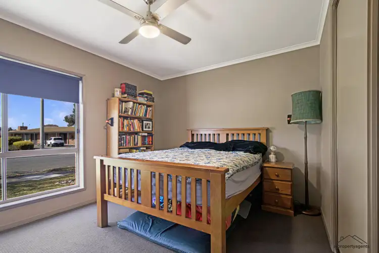 Sixth view of Homely house listing, 1/4 Mintern Crescent, Horsham VIC 3400