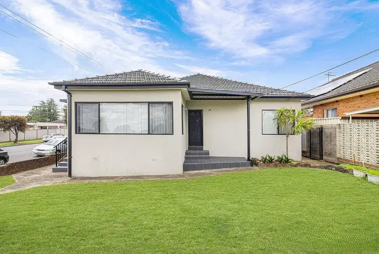 30 Lombard Street, Fairfield NSW 2165