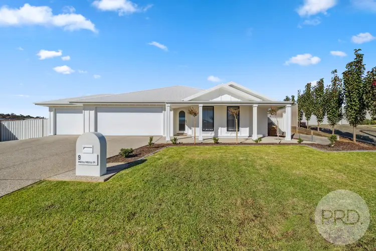 9 Mitta Mitta Place, Gobbagombalin NSW 2650