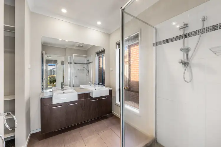 Third view of Homely house listing, 5 Peregrine Street, Cranbourne North VIC 3977