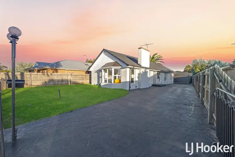 9 Leggatt Street, Melton South VIC 3338
