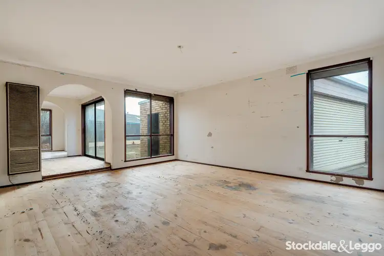 Fifth view of Homely house listing, 15 Enfield Place, Craigieburn VIC 3064