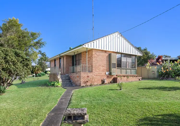 104 Lakeside Drive, Koonawarra NSW 2530
