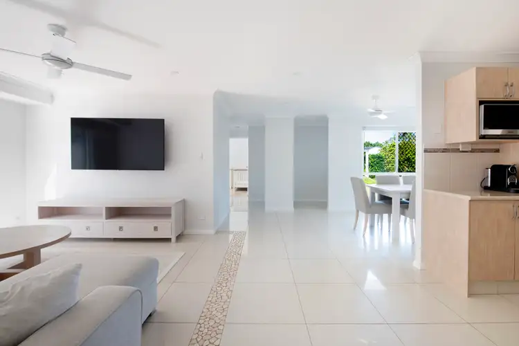 4 Millswyn Court, Carrara QLD 4211