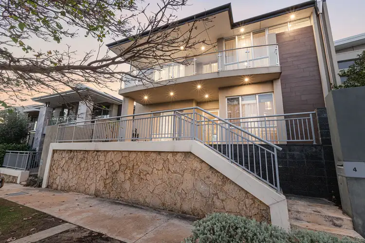 4 Pantheon Avenue, North Coogee WA 6163