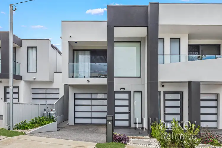32 Ikara Crescent, Moorebank NSW 2170