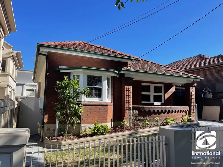 5 Arthur Street
