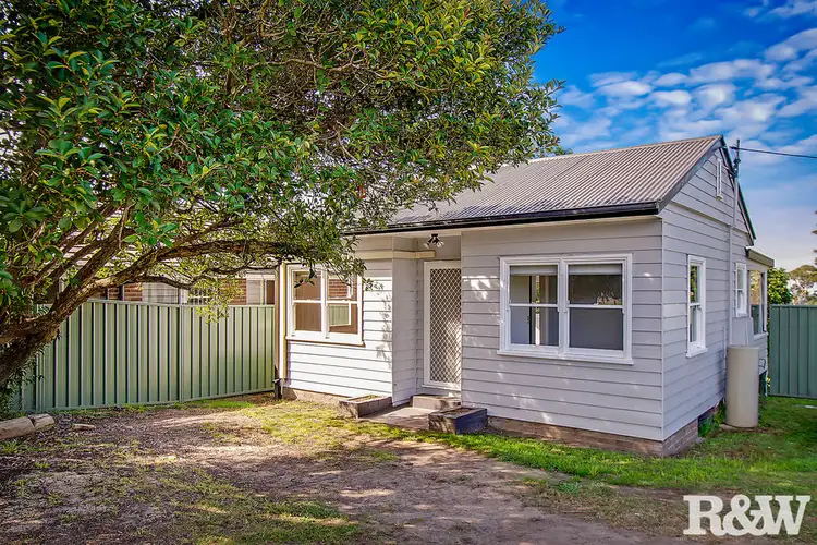 1 The Valley Road, Valley Heights NSW 2777