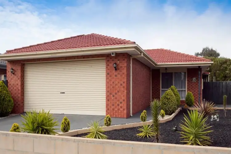 1 Bellflower Place, Hampton Park VIC 3976