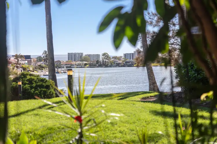 12/9 Jodie Court, Mermaid Waters QLD 4218