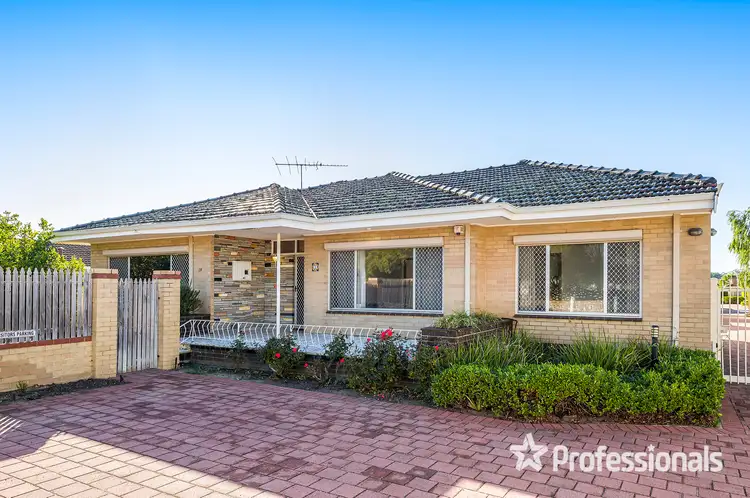 1/68 Ivanhoe Street, Bassendean WA 6054