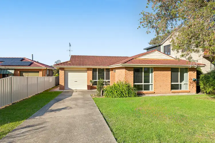 25 Lake Street, Tuross Head NSW 2537