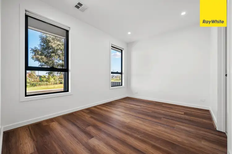 Second view of Homely house listing, 40 Southlands Loop, Strathtulloh VIC 3338