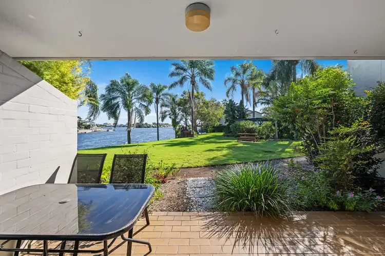 2/111 Markeri Street, Mermaid Waters QLD 4218