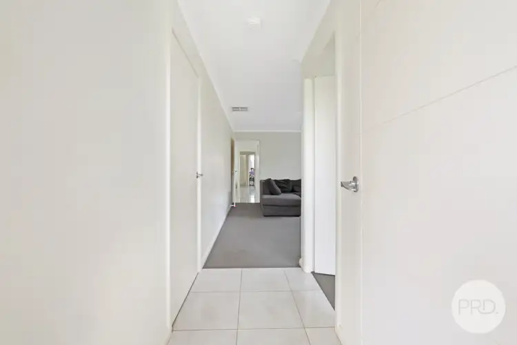 Third view of Homely house listing, 5 Rosehill Place, Tamworth NSW 2340