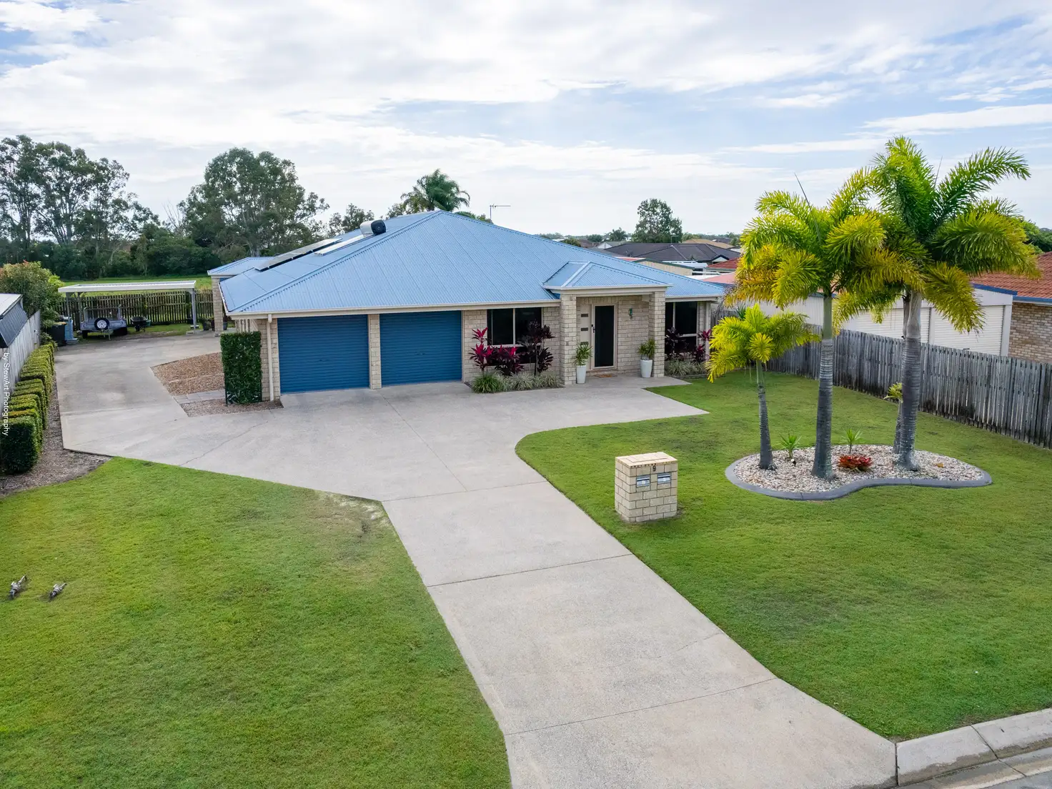 Main view of Homely unit listing, 2/9 Isis Court, Eli Waters QLD 4655