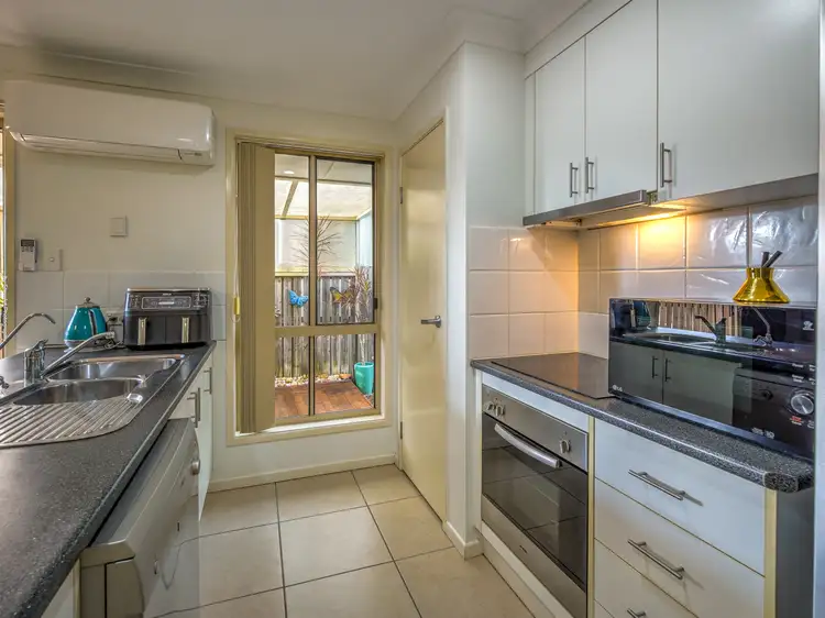 Fourth view of Homely unit listing, 2/9 Isis Court, Eli Waters QLD 4655