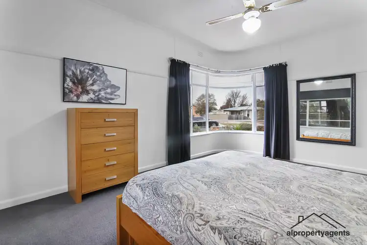 Fifth view of Homely house listing, 4 Kalimna Avenue, Horsham VIC 3400